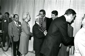 Image description is not available for 1984.244